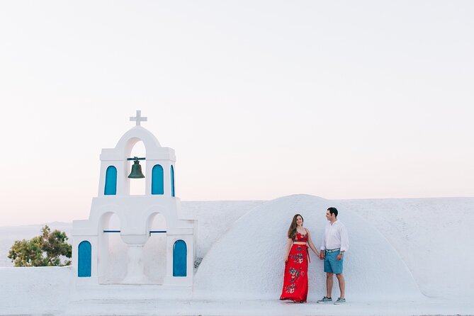 Santorini - Private Photoshoot with a Top Local Photographer - What a one-hour Santorini photo session is really for