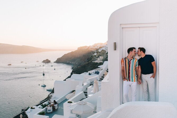 Santorini - Private Photoshoot with a Top Local Photographer - Delivery, image rights, and practical limits
