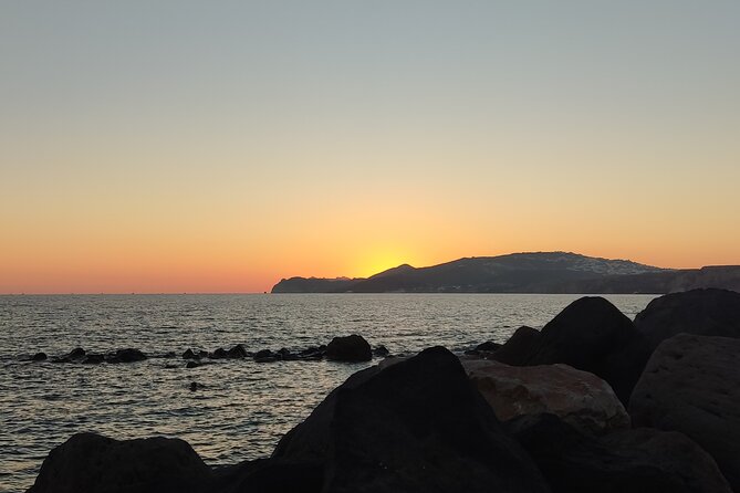Santorini Private Roundtrip Transfer from/to Airport,Port & Hotel - A calmer way to arrive in Santorini