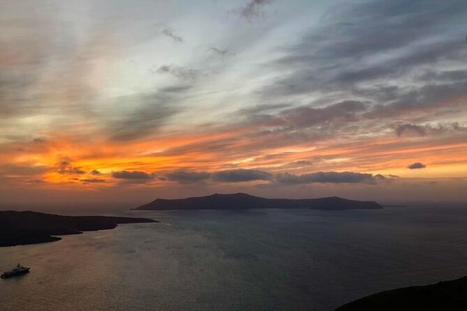 Santorini Private Roundtrip Transfer from/to Airport,Port & Hotel - Hotel pickups and the closest accessible point
