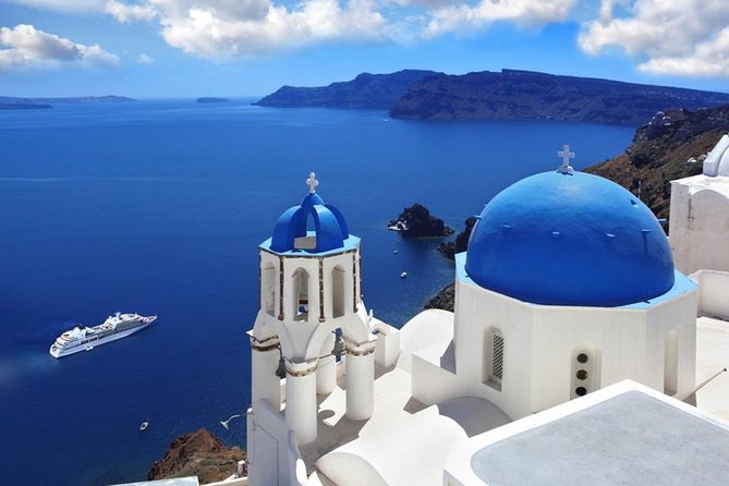 Santorini Private Sightseeing Tour - A private route through Santorini’s best-known sights