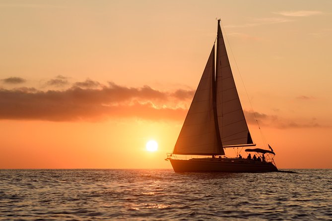 Santorini Private Sunset Sailing Tour with Dinner, Drinks &Transfer included - Between the volcanoes near Palea Kameni