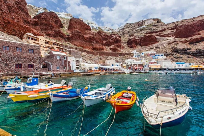 Santorini: Private Tour Experience with Breathtaking Views - Oia Before the Crowds Build