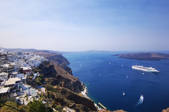 Santorini Private Tour Highlights 6h for Groups and Families - Why this private Santorini route works