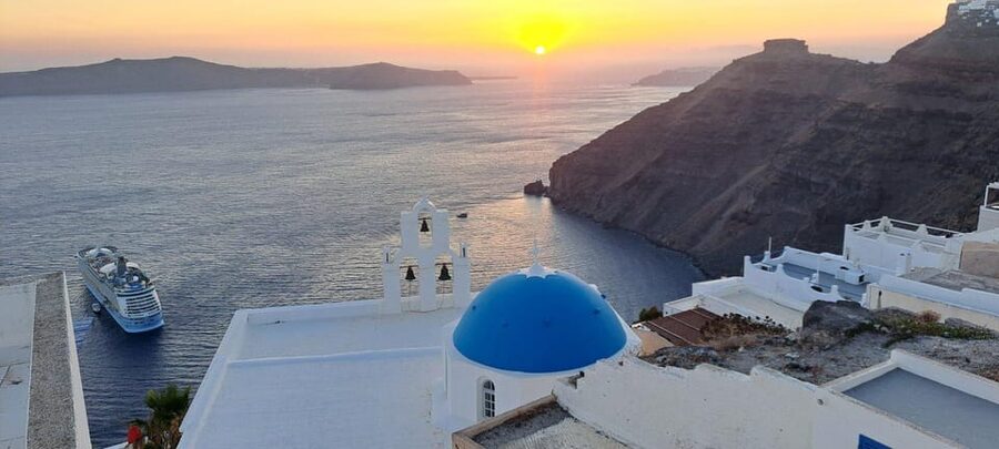 Santorini: Private Tour in Spanish with Local Guide - Imerovigli, the balcony over the Aegean