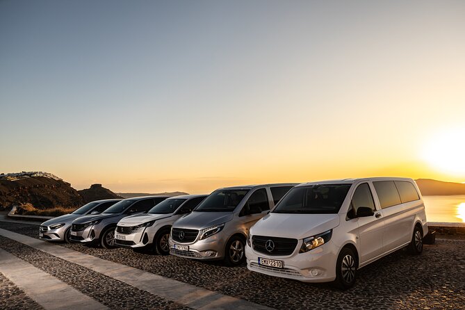 Santorini: Private Transfers To / From the Airport (JTR) - Why a private transfer helps on Santorini