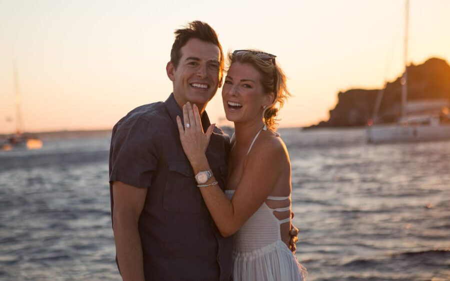 Santorini Proposal: A Luxury Photoshoot for Your Yes! Moment - Key points to know before booking