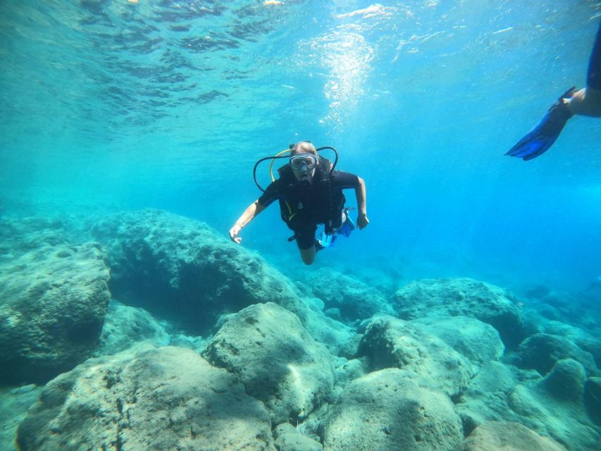 Santorini: Scuba Diving Experience in Caldera for Beginners - What the $106 price includes
