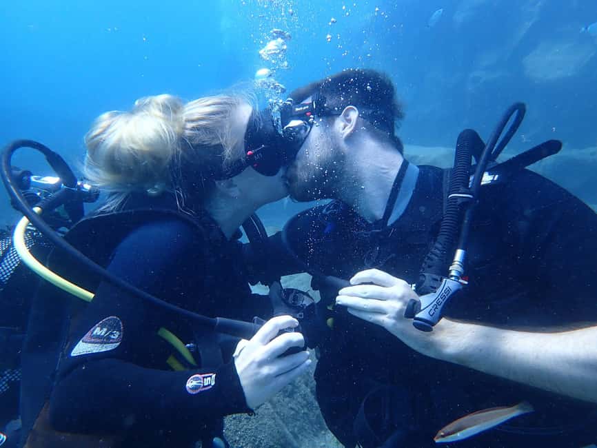 Santorini: Scuba Diving - Starting at Navys Waterworld Dive Center
