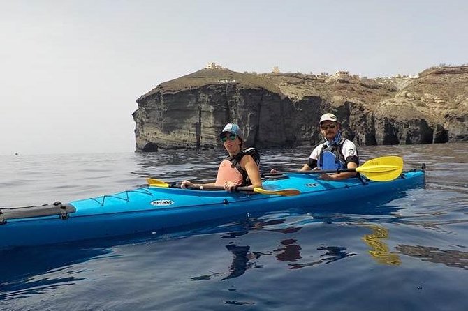 Santorini Sea Kayak - South Discovery, Small Group incl. Sea Caves and picnic - A light Greek picnic on the sand