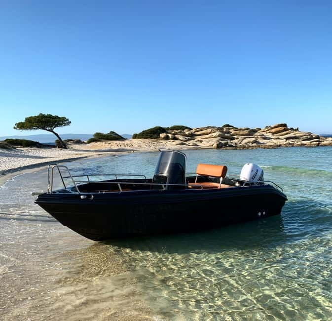 Santorini: Self-Drive Boat Rental without Boat License - Taking control of your Santorini day