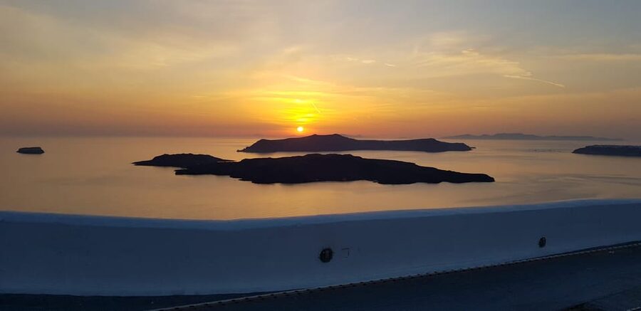 Santorini: Sightseeing Island Tour (Private) - Key points to know before booking