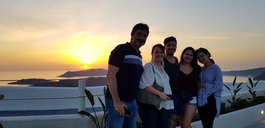 Santorini: Sightseeing Island Tour (Private) - Guides, flexibility, and the human side of the tour