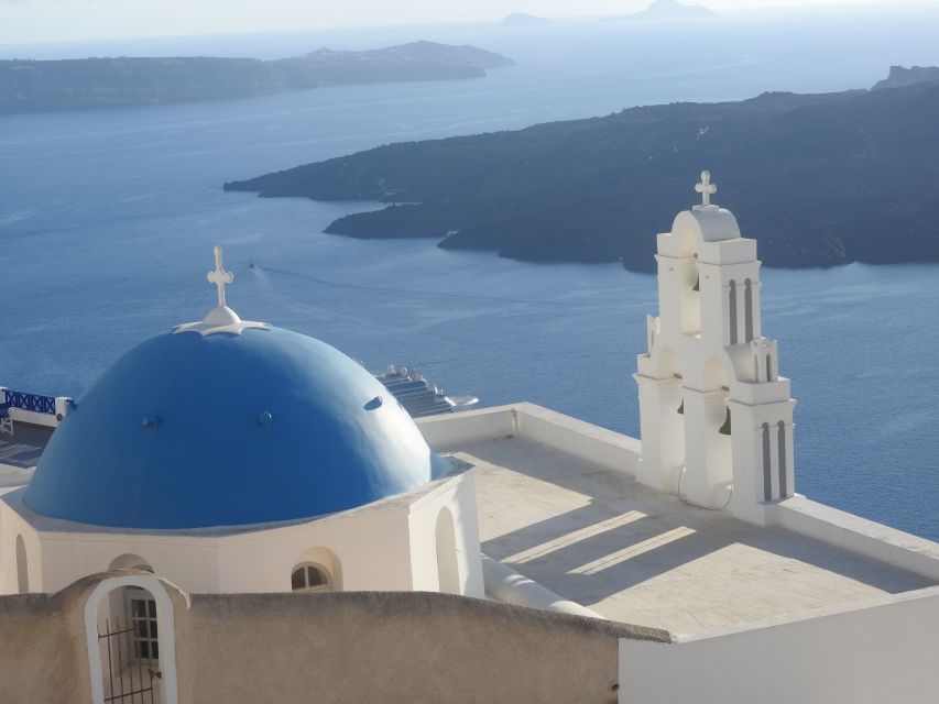 Santorini: Small-Group Highlights Tour of Venetian Castles - Pyrgos and its hilltop Venetian castle