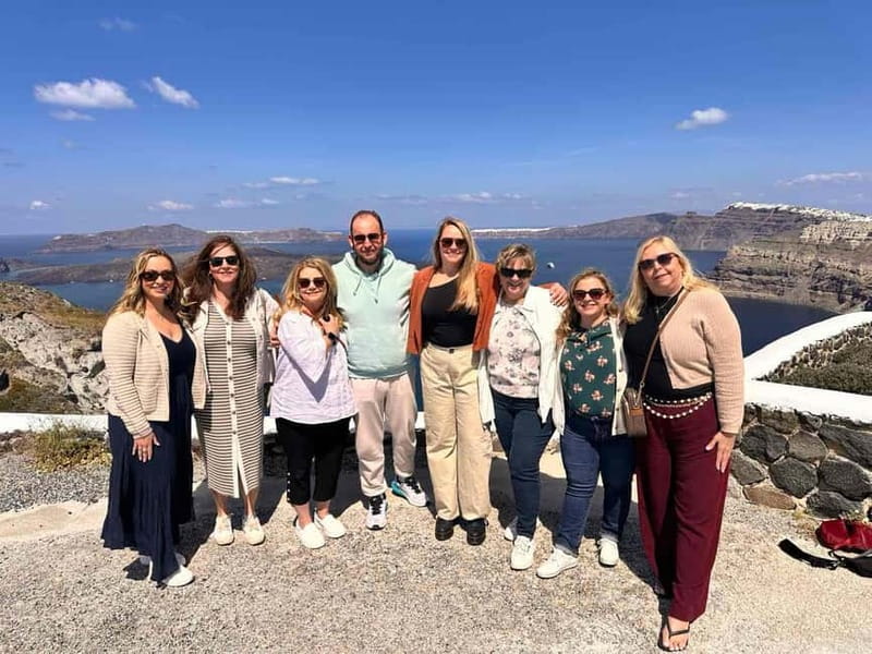 Santorini: Small Group Sightseeing Tour with a Local Guide - Why this tour works well for a short Santorini visit