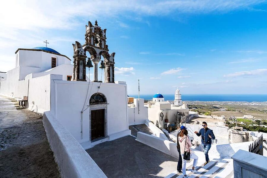 Santorini Small-Group Tour with Wine Tasting & Food Pairing - Vlichada’s sculpted cliffs and Perivolos’ black sand