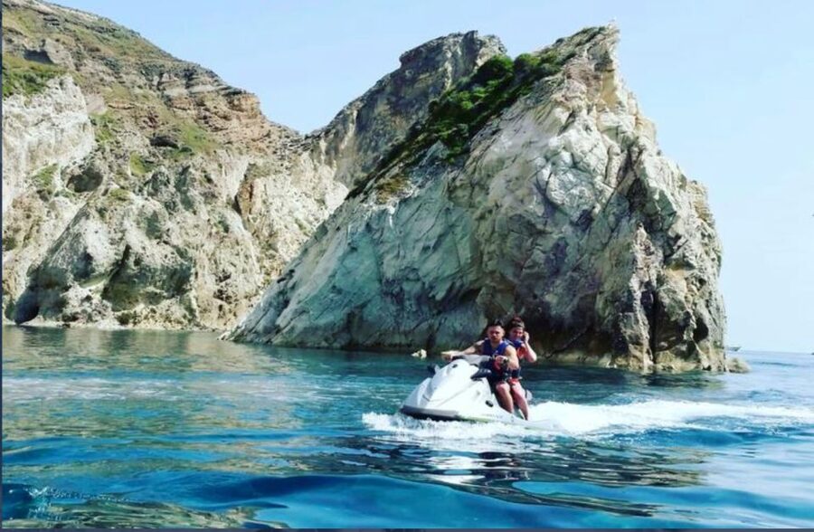 Santorini Speed: 180hp Jet Ski Rental - Safety, age limits, and what is included
