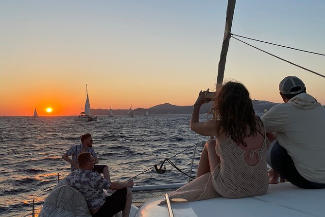 Santorini Sunset Sailing Cruise: Dinner, BBQ, Open Bar, Transfers - What makes this Santorini sailing cruise worth considering