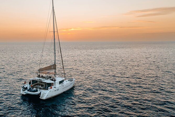 Santorini Sunset Sailing Cruise: Dinner, BBQ, Open Bar, Transfers - Mesa Pigadia combines snorkeling and dinner