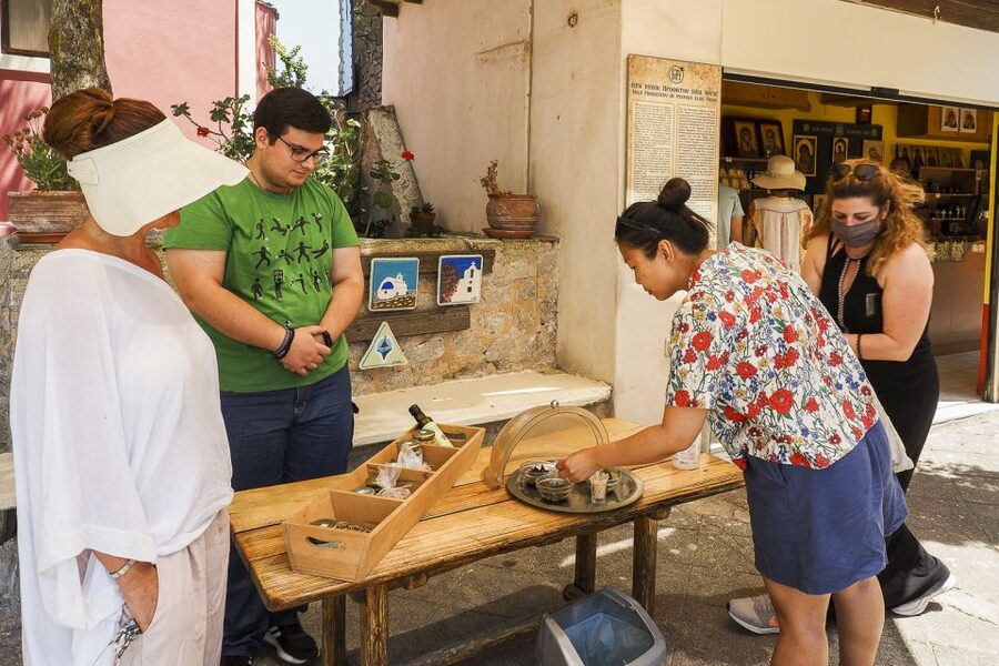 Santorini: Top Sights Day Trip, Wine Tasting, & Oia Sunset - Perissa Beach and the black-sand pause