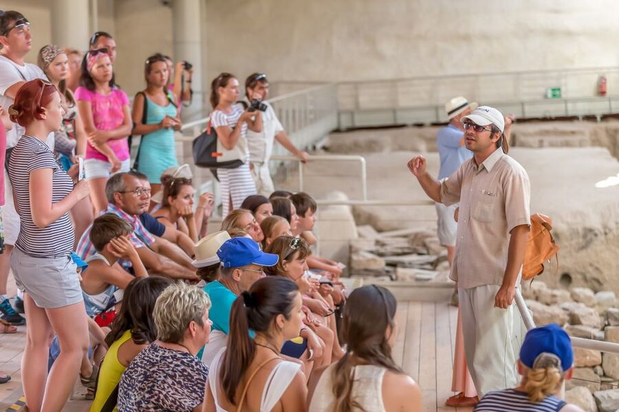 Santorini: Traditional Sightseeing Bus Tour with Oia Sunset - Practical details before you book