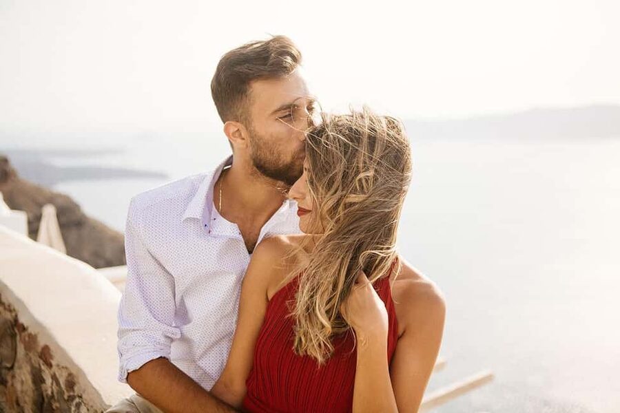 Santorini Unfiltered: Luxury Photoshoot with a Photographer - Stop two: A 10-minute photo stop