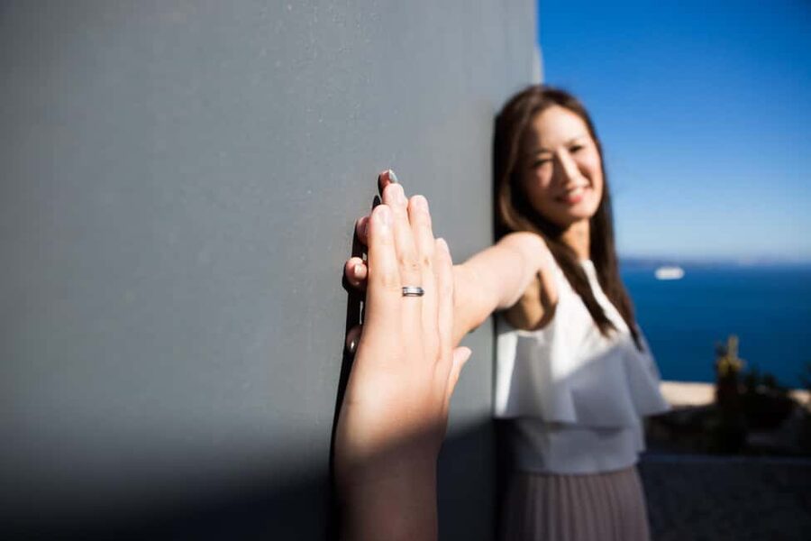 Santorini Unfiltered: Luxury Photoshoot with a Photographer - What the photographer actually adds