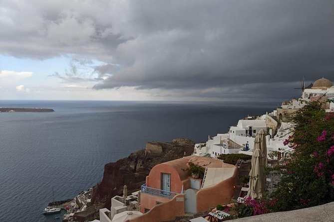 Santorini Unforgettable Experience Private Tour 6 - Hours - Red Beach and Santorini’s volcanic colors
