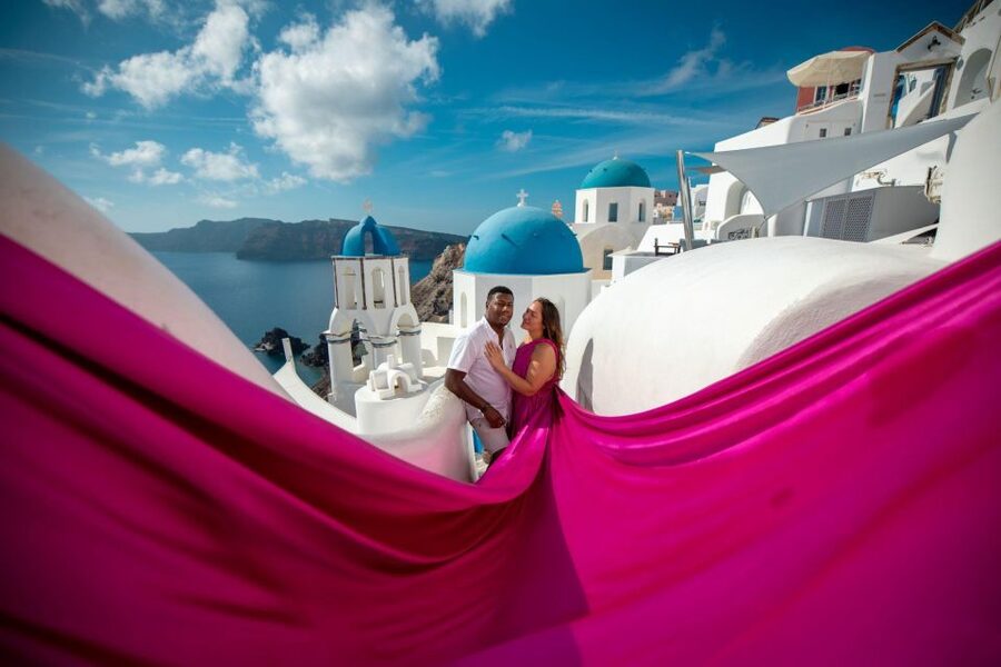 Santorini: Unique Flying Dress Photoshoot Experience - Posing help from photographers such as Gesti, Habibi, and Shaqayeq