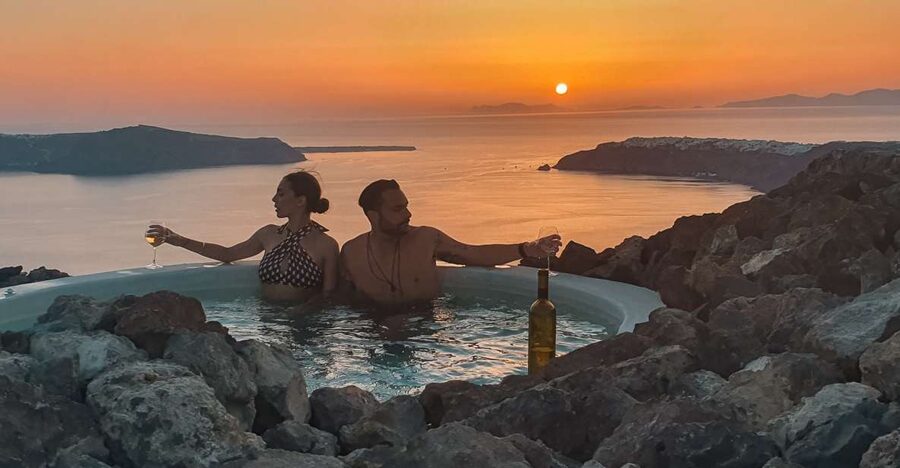 Santorini: Volcanic Hot-Tub Experience with Caldera Views - Booking Tips for a Better Visit