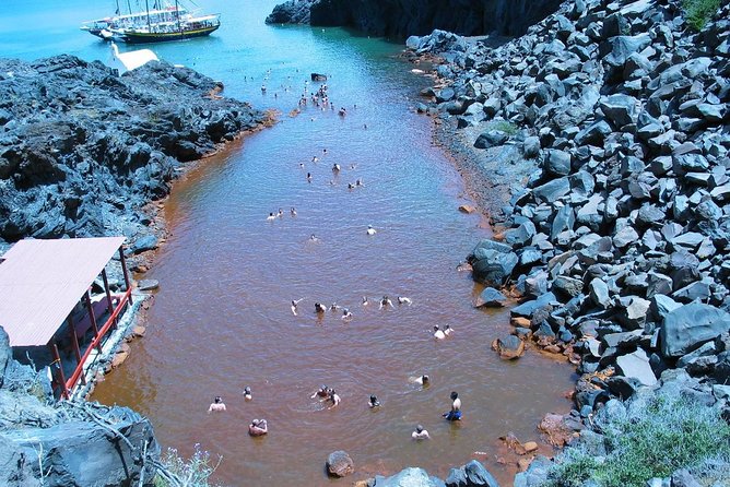 Santorini Volcanic Islands Cruise: Volcano, Hot Springs and Thirassia - Thirassia and the climb to Manolas