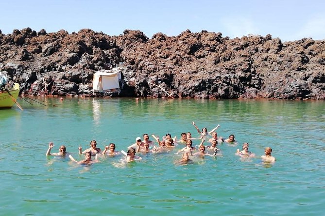 Santorini Volcanic Islands Cruise: Volcano, Hot Springs and Thirassia - Timing advice for cruise passengers and airport connections