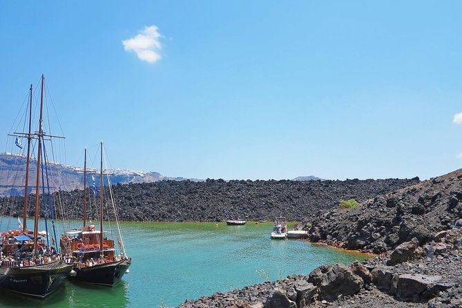 Santorini Volcanic Islands Cruise: Volcano, Hot Springs and Thirassia - Nea Kameni: a real volcano, not a theme-park crater