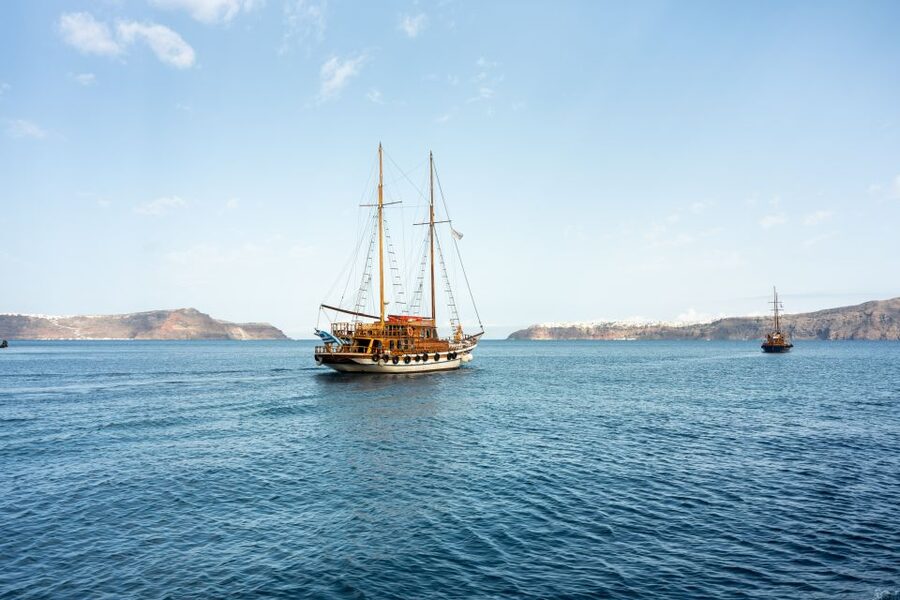 Santorini: Volcanic Islands Cruise with Hot Springs Visit - Who will enjoy this day most