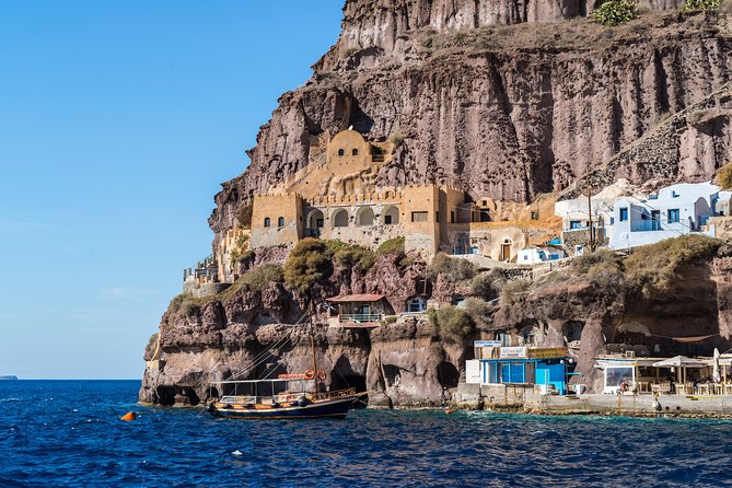 Santorini Volcano and Hot Springs Cruise Tour from Fira Old Port - Choosing the best season and time of day
