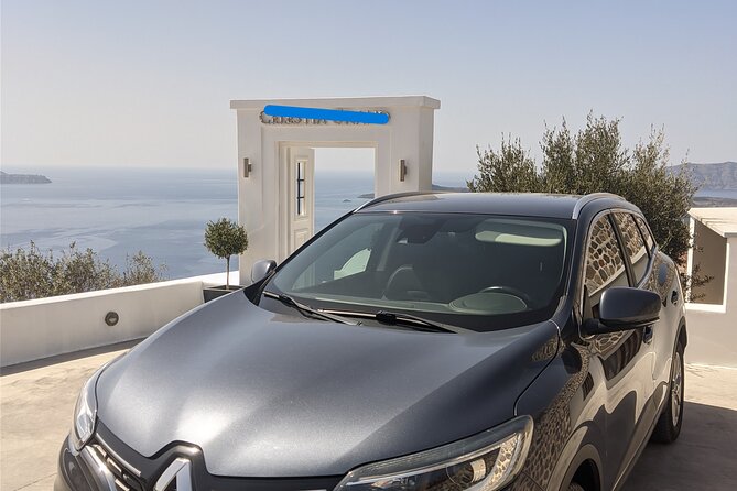 Santorini Welcome pick ups - A named pickup in busy Santorini