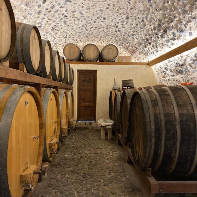 Santorini: Wine Tasting and Cave Settlement Tour - Guides make the difference