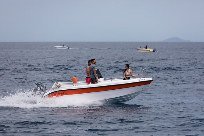 Self-Drive License-Free Boat Rental in Santorini from Vlichada - What the Boat Feels Like Onboard