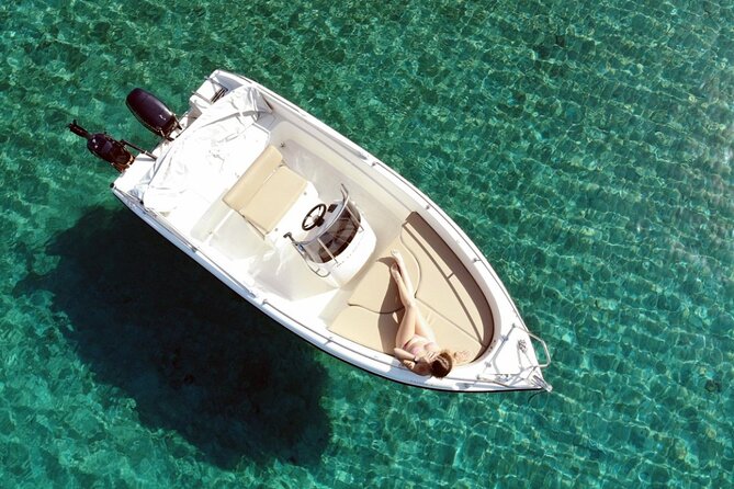 Self-Drive License-Free Boat Rental in Santorini from Vlichada - Morning Route: Beaches and Open Water