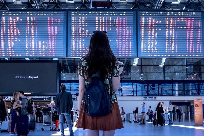 Shared Arrival Transfer: Santorini Airport to Hotel or Cruise Port - Hotel drop-off, Oia timing, and cruise-port arrivals