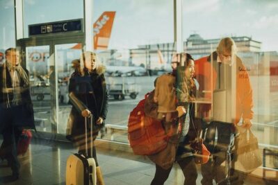 Shared Arrival Transfer: Santorini Airport to Hotel or Cruise Port