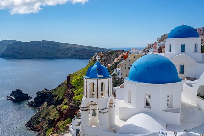 Tailormade Santorini island tour - Why private transport matters on Santorini