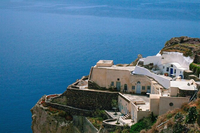 The Best of Santorini: 5-Hour Private Guided Tour of the Island - Oia: one hour among famous views