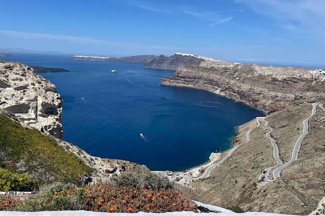 The Best of Santorini: 5-Hour Private Guided Tour of the Island - What the $220.84 price means