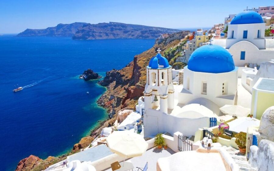 Thera: Santorini Highlights Private Guided Tour - Oia and Firostefani: Santorini’s famous views