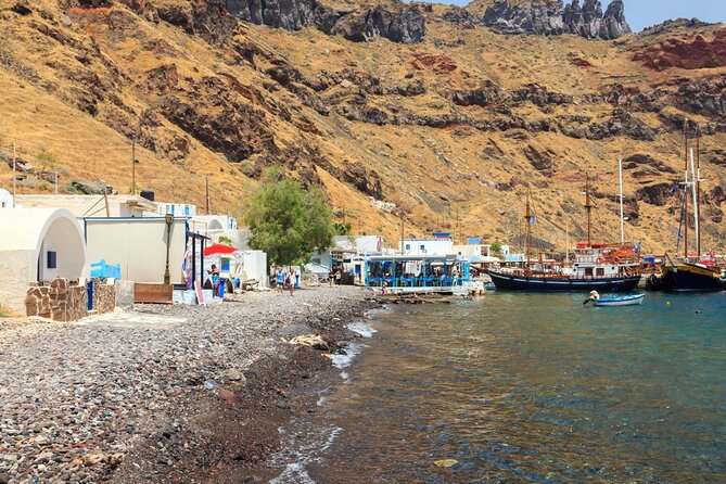 Top Spots Bus Tour in Santorini with Transportation - Akrotiri reveals Santorini’s ancient past