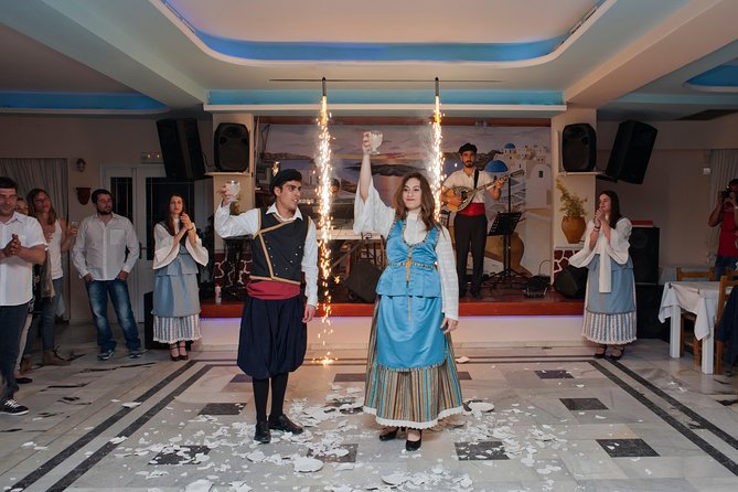 Traditional Greek Night live Music & Dinner Show in Santorini - Getting to Kamari without an expensive surprise
