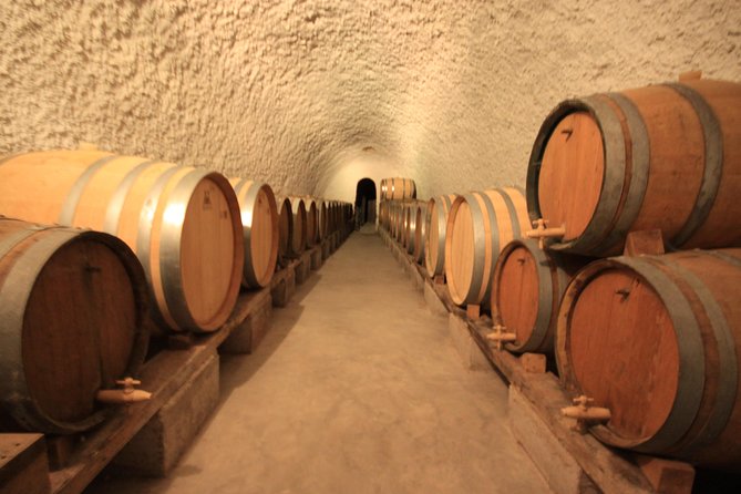 Wine Tour Santorini - The guide matters more than the bus